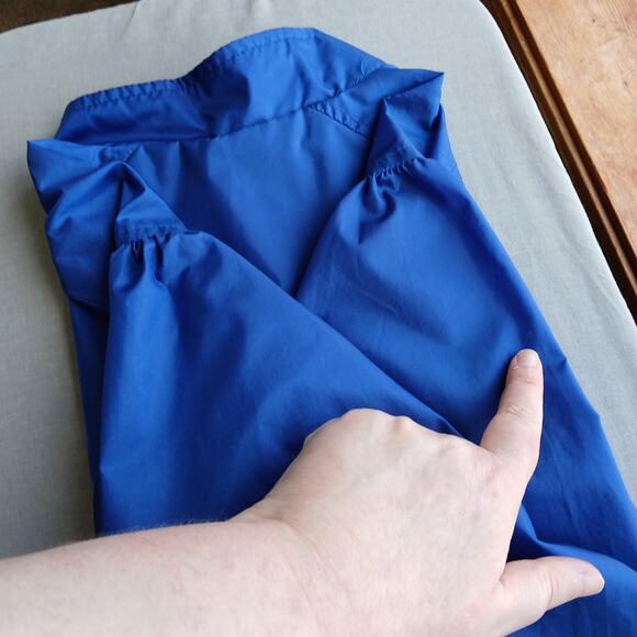 Lot One Cobalt Blue Vintage Nylon Raincoat Medium button up belt pockets - Picture 15 of 15